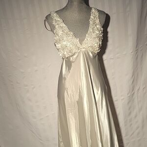 Flora Long White Nightgown with Deep V-Neck, Size: M